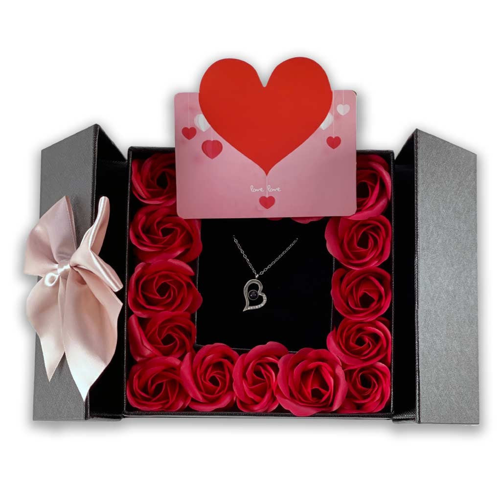 Projection Heart Necklace with 16 Miniroses Jewelry Box